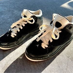 Air Jordans size 6Y fits woman 7.5